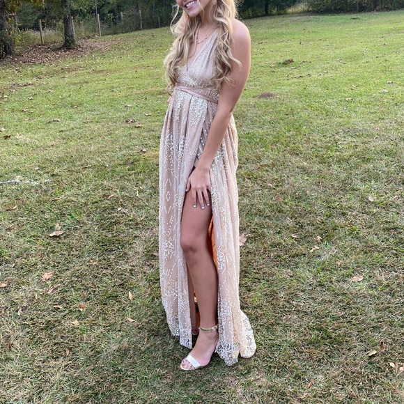 Maxi gold dress - Picture 1 of 2